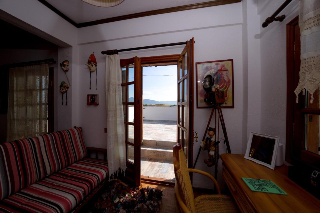 Archontiko Alexandros Luxury Suites Kardiá Exterior foto