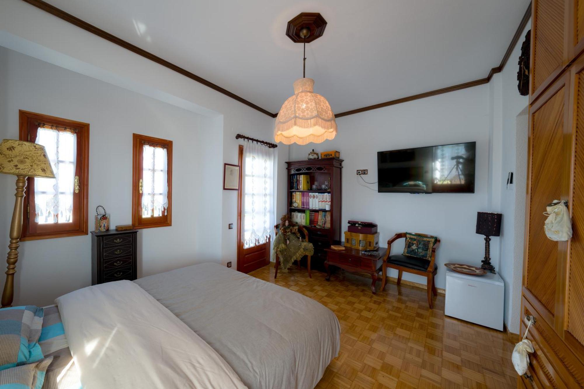 Archontiko Alexandros Luxury Suites Kardiá Exterior foto